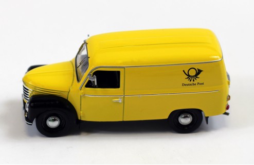 IFA Framo V901/2 Kastenwagen (Van) - Deutsche Post (Yellow and Black) - 1954