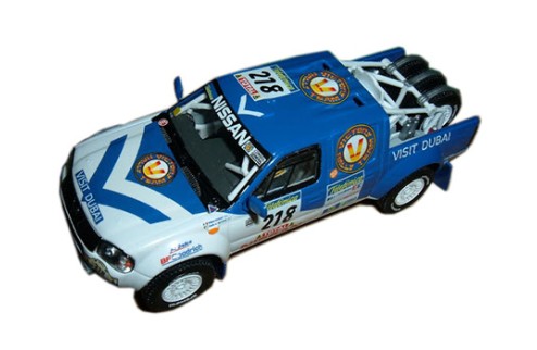 NISSAN NAVARA Pick Up Paris-Dakar 2003 - D. Housieaux