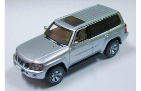 NISSAN PATROL 2005 - Silver