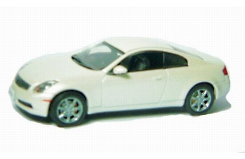 NISSAN SKYLINE COUPE Pearl White