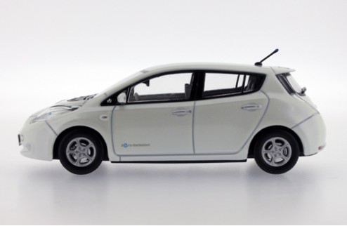 NISSAN Leaf 2010 White
