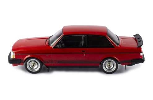 VOLVO 240 TURBO “CUSTOM” RED - 1986
