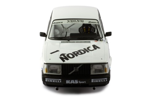 VOLVO 240 Turbo #1 J.Cecotto - A.Olofsson ETCC Brünn 1986