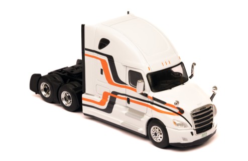 FREIGHTLINER Cascadia 2018 White 