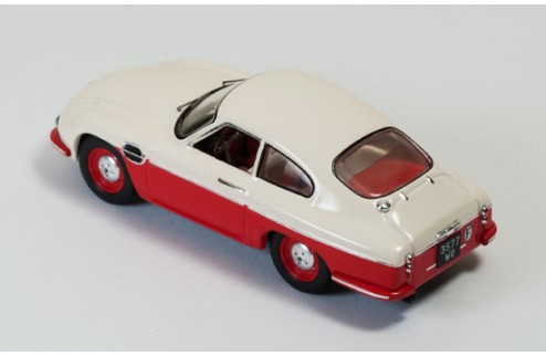 DB Panhard HBR5 1957 Beige and Red (Closed Lights)