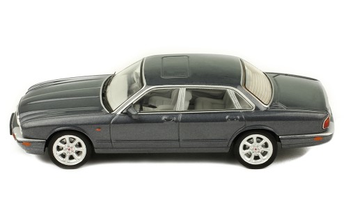 JAGUAR XJ8 (X308) 1998