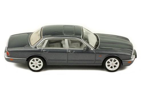 JAGUAR XJ8 (X308) 1998