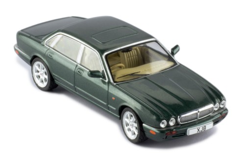 Jaguar XJ8 (X308) RHD 1998 Dark Green Metallic