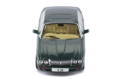 Jaguar XJ8 (X308) RHD 1998 Dark Green Metallic