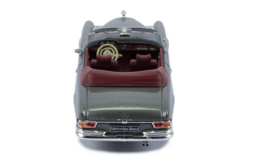 MERCEDES-BENZ 280 SE Hochkühler 1969 (W111) Metallic Grey