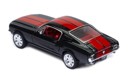 FORD Mustang Fastback 1967 Black and Red