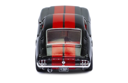 FORD Mustang Fastback 1967 Black and Red