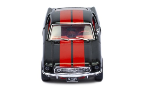 FORD Mustang Fastback 1967 Black and Red