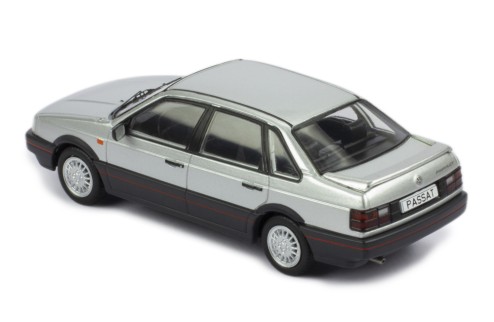 VOLKSWAGEN PASSAT GT 1988 Silver