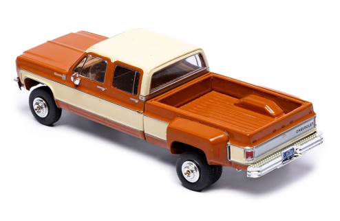 Chevrolet K30 Crew Dab Dually 1975 - Grecian Bronze and Santa Fe Tan Deluxe Two-Tone