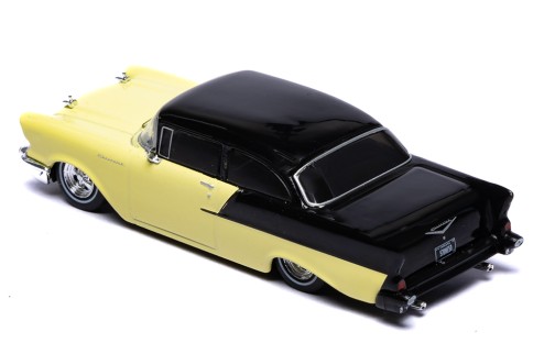 Chevrolet One-Fifty 1957 - Lowered - Colonial Cream and Onyx Black