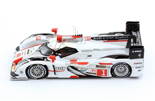 AUDI R18 E-TRON QUATTRO #1 A.Lotterer-B.Trluyer-M.Fässler 24H LE MANS 2013