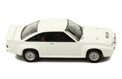 OPEL MANTA 400 Rally Specs 1986 White