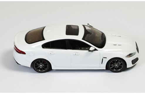 Jaguar XFR 2010 White (Dark Grey Wheels) - Black & Aluminium interior