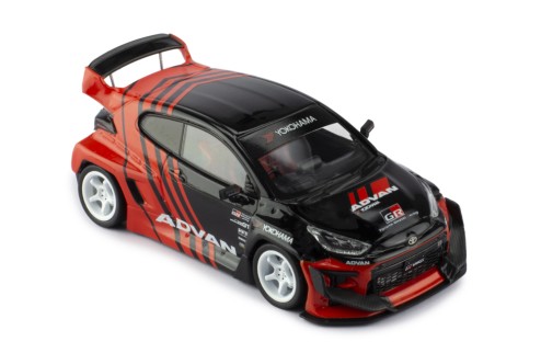GR YARIS "Advan"