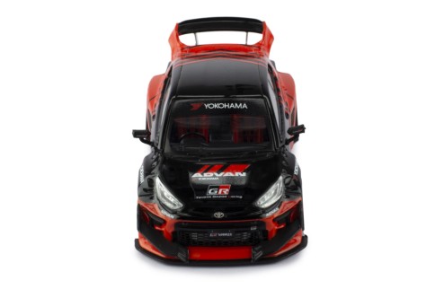 GR YARIS "Advan"