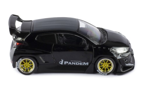 GR YARIS Black