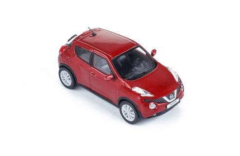 NISSAN JUKE 2015 Red