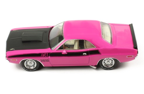 DODGE Challenger T/A 1970 Dark Pink