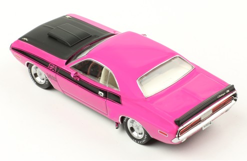 DODGE Challenger T/A 1970 Dark Pink