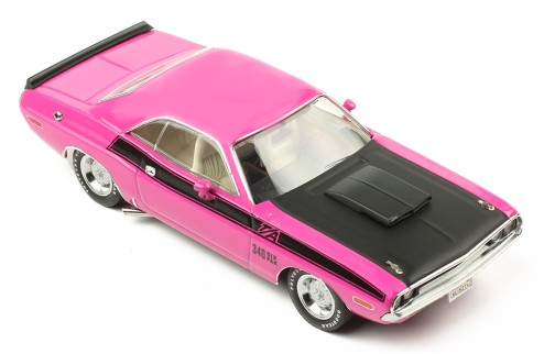 DODGE Challenger T/A 1970 Dark Pink