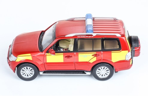 MITSUBISHI Shogun Derbyshire Fire & Rescue Service 2010