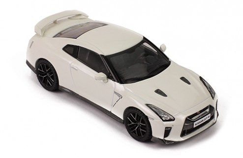 NISSAN GT-R 2017 Pearl White