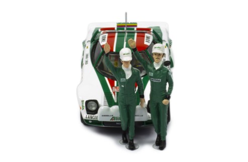 LANCIA STRATOS HF #1 S.Munari-S.Maiga Winner Rallye Monte-Carlo 1977 with Figurines