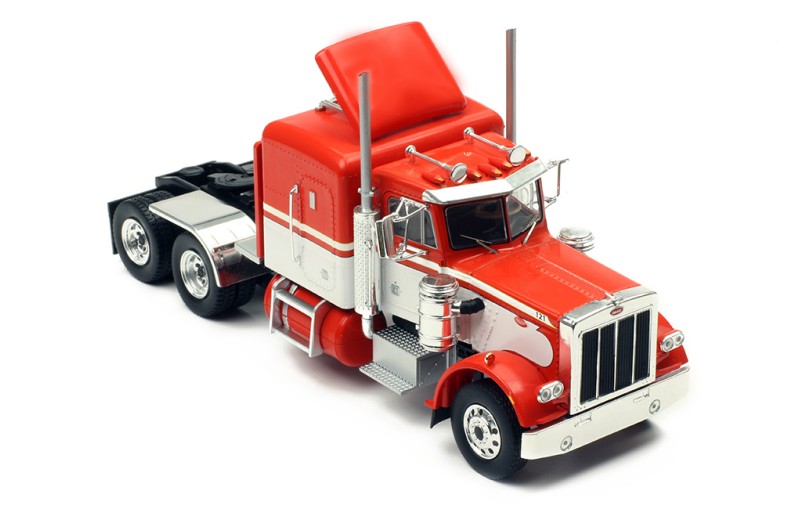 White TR042 IXO 1:43 New in package! Peterbilt 359 1973 Red