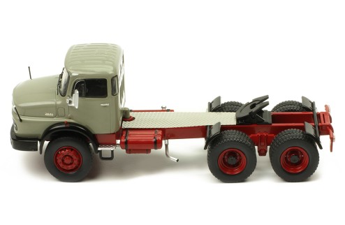 MERCEDES-BENZ LK 2624 1979