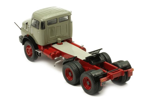 MERCEDES-BENZ LK 2624 1979
