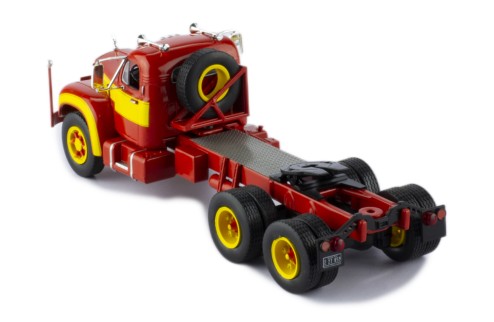 Mack B 61 1953 Red and Yellow