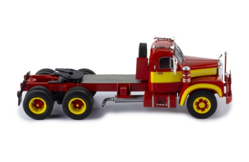 Mack B 61 1953 Red and Yellow