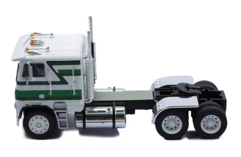 FREIGHTLINER FLA - 1993 White with stripes