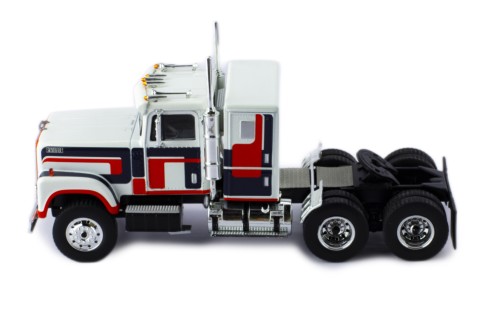 INTERNATIONAL TRANSTAR 4300 1980 White with stripes 