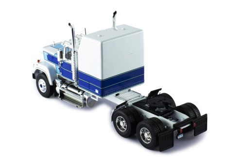 MACK SUPERLINER MAGNUM 1985 White and Blue