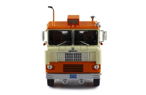 White 7400 1960 Beige