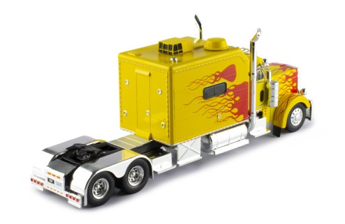 PETERBILT 379 Custom 2002 Yellow and Red