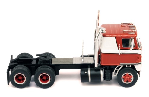 INTERNATIONAL Transtar COE 1965 Red