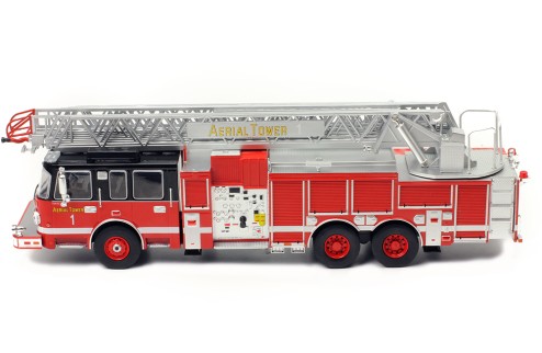 SMEAL 105’ Aerial Ladder - US Firetruck 2015