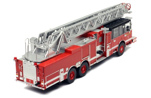 SMEAL 105’ Aerial Ladder - US Firetruck 2015