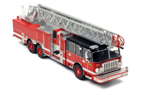 SMEAL 105’ Aerial Ladder - US Firetruck 2015