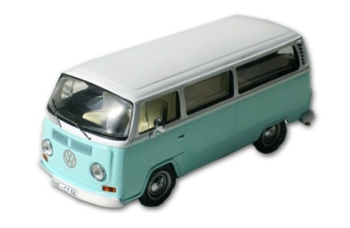 Volkswagen Kombi Bue & White 1971