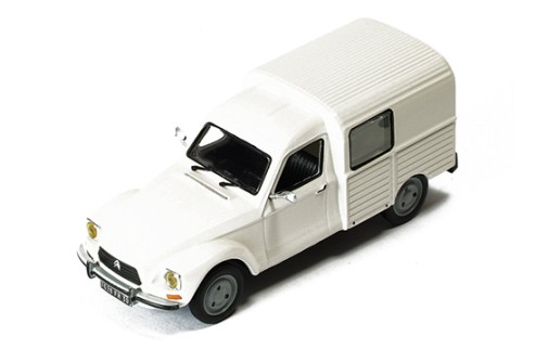 CITROEN ACADIANE 1980 Crème (with French plate and yellow lights)
