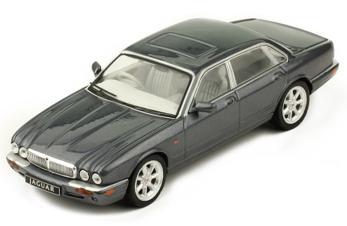 JAGUAR XJ8 (X308) 1998